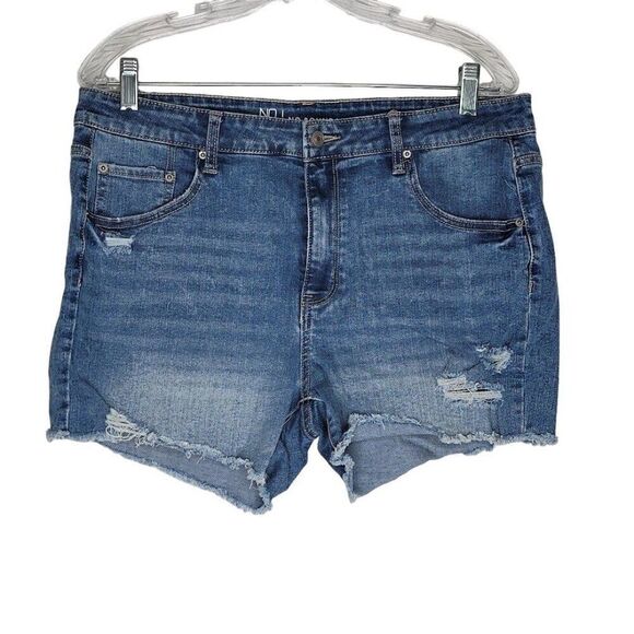 No Boundaries Distressed Denim Shorts Women's Size 15 Blue Casual Jean 34x4 - Picture 1 of 8